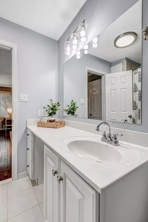 Bath - 8619 Nanlee Dr, Springfield, VA 22152 photo 5 of 6