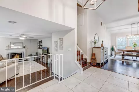 Entry Way - 8619 Nanlee Dr, Springfield, VA 22152 photo 4 of 9