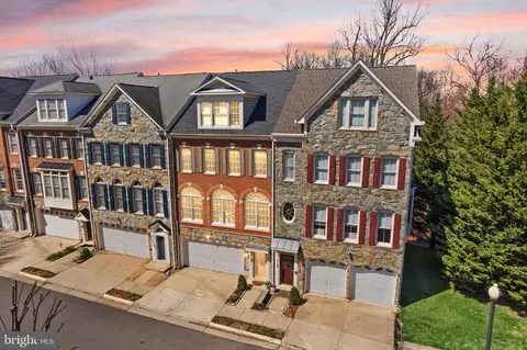 4132 Timber Log Way, Fairfax, VA 22030