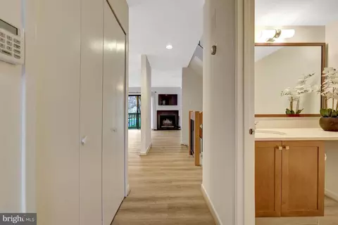 1752 Wainwright Dr, Reston, VA 20190 photo 18