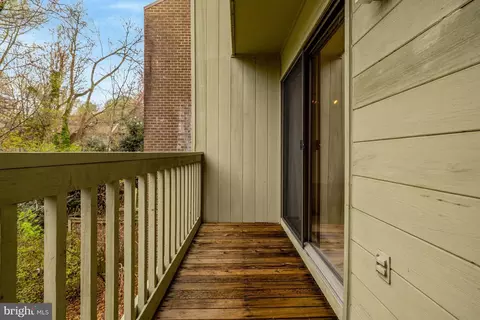 1752 Wainwright Dr, Reston, VA 20190 photo 16
