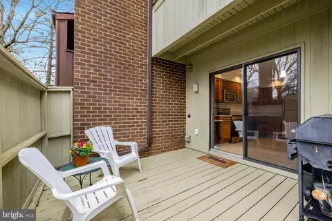 1752 Wainwright Dr, Reston, VA 20190 photo 13