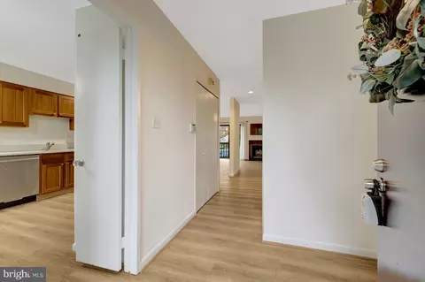1752 Wainwright Dr, Reston, VA 20190 photo 17