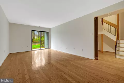 1752 Wainwright Dr, Reston, VA 20190 photo 39