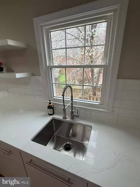 Kitchen - 7753 Shootingstar Dr, Springfield, VA 22152 photo 3 of 6