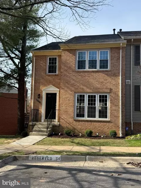 7753 Shootingstar Dr, Springfield, VA 22152
