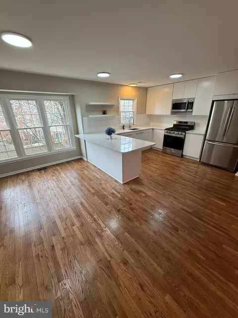 Kitchen - 7753 Shootingstar Dr, Springfield, VA 22152 photo 6 of 6