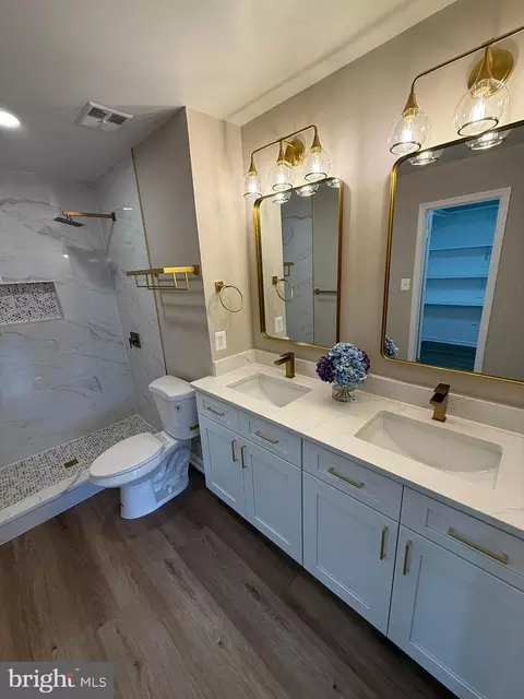 Bath - 7753 Shootingstar Dr, Springfield, VA 22152 photo 3 of 15