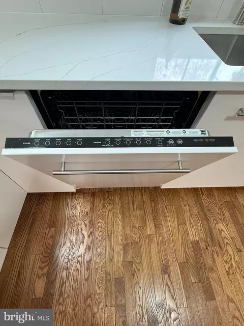 Kitchen - 7753 Shootingstar Dr, Springfield, VA 22152 photo 4 of 6
