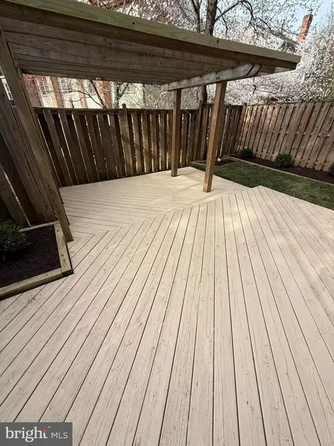 Exterior - 7753 Shootingstar Dr, Springfield, VA 22152 photo 8 of 13
