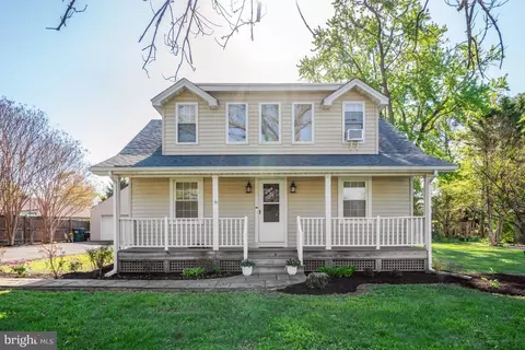 4913 Grafton St, Alexandria, VA 22312