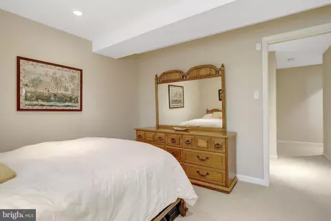Bedroom - 8723 Cuttermill Pl, Springfield, VA 22153 photo 10 of 11