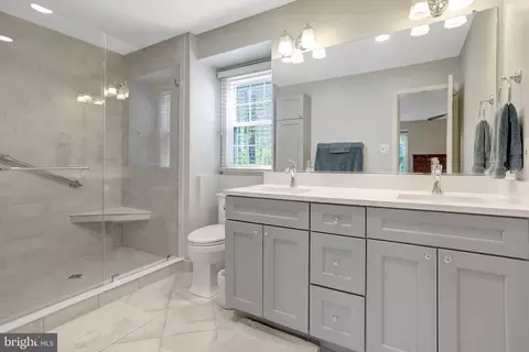 Bath - 8723 Cuttermill Pl, Springfield, VA 22153 photo 1 of 8