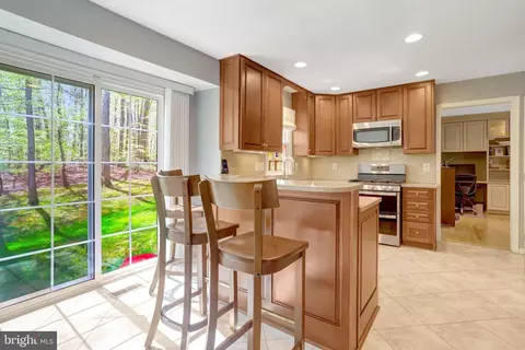 Kitchen - 8723 Cuttermill Pl, Springfield, VA 22153 photo 2 of 3
