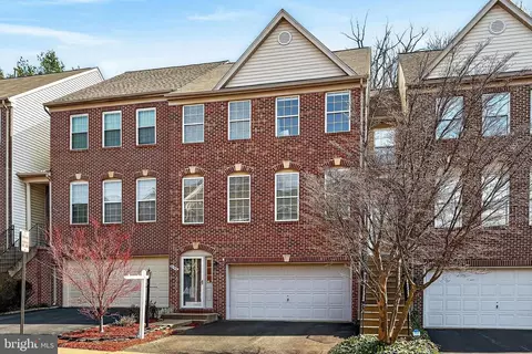 4135 Brookgreen Dr, Fairfax, VA 22033