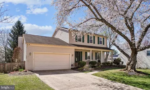 12729 Fantasia Dr, Herndon, VA 20170