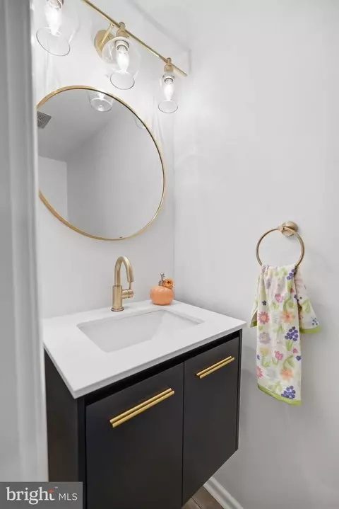 Bath - 5672 Kirkham Ct, Springfield, VA 22151 photo 1 of 6