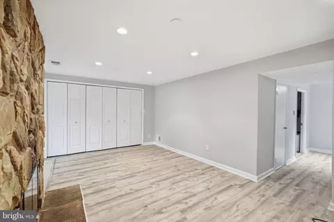Living - 5672 Kirkham Ct, Springfield, VA 22151 photo 1 of 2