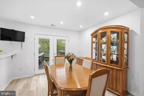 Dining - 5672 Kirkham Ct, Springfield, VA 22151 photo 2 of 2