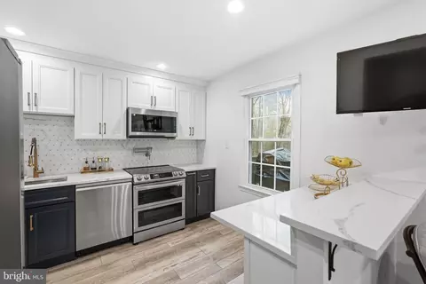 Kitchen - 5672 Kirkham Ct, Springfield, VA 22151 photo 6 of 6