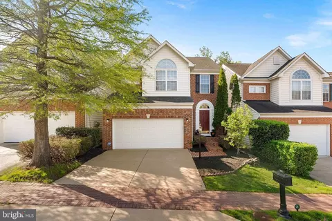 7677 Henry Knox Dr, Lorton, VA 22079