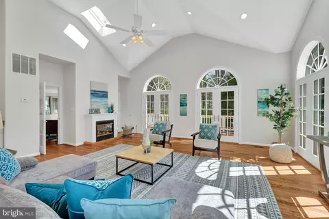 6516 Anna Maria Ct, Mclean, VA 22101 photo 18