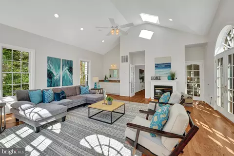 6516 Anna Maria Ct, Mclean, VA 22101 photo 19