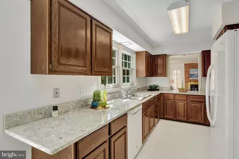 6516 Anna Maria Ct, Mclean, VA 22101 photo 12