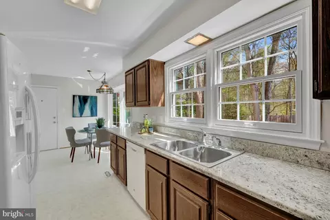 6516 Anna Maria Ct, Mclean, VA 22101 photo 11