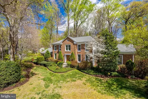 6516 Anna Maria Ct, Mclean, VA 22101 photo 2