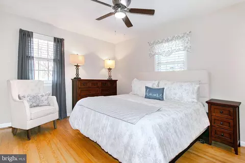 Bedroom - 12415 Caisson Rd, Fairfax, VA 22030 photo 1 of 4