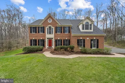 10582 Canterberry Rd, Fairfax Station, VA 22039