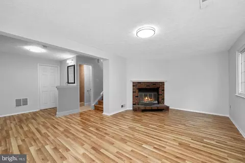Living - 1632 Barnstead Dr, Reston, VA 20194 photo 7 of 7
