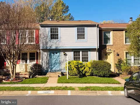 Exterior - 1632 Barnstead Dr, Reston, VA 20194 photo 3 of 5