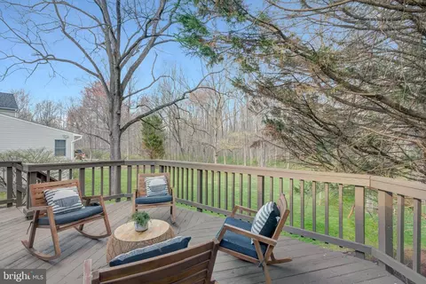 Exterior - 6107 Lundy Pl, Burke, VA 22015 photo 3 of 6