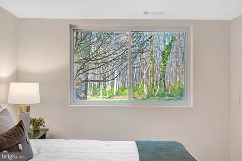 Bedroom - 6107 Lundy Pl, Burke, VA 22015 photo 13 of 14