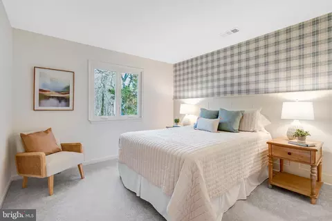 Bedroom - 6107 Lundy Pl, Burke, VA 22015 photo 7 of 14