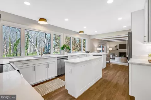 Kitchen - 6107 Lundy Pl, Burke, VA 22015 photo 1 of 6
