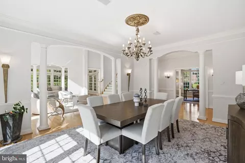 Dining - 891 Chinquapin Rd, Mclean, VA 22102 photo 3 of 5