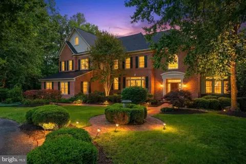 891 Chinquapin Rd, Mclean, VA 22102