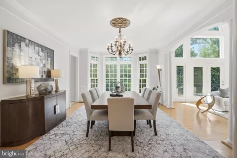 Dining - 891 Chinquapin Rd, Mclean, VA 22102 photo 4 of 5
