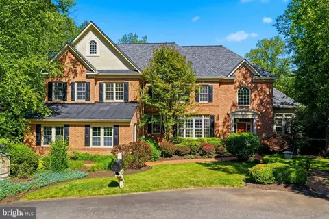 891 Chinquapin Rd, Mclean, VA 22102