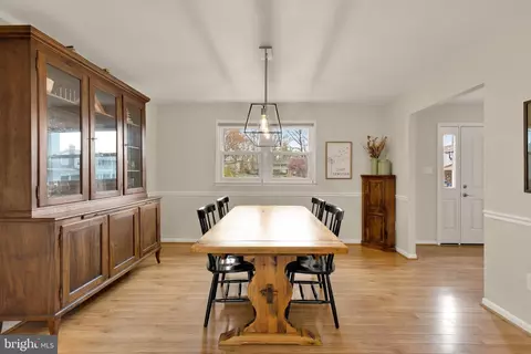 Dining - 6800 Riata Ct, Springfield, VA 22153 photo 2 of 4