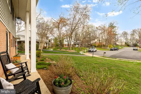 Exterior - 6800 Riata Ct, Springfield, VA 22153 photo 4 of 8
