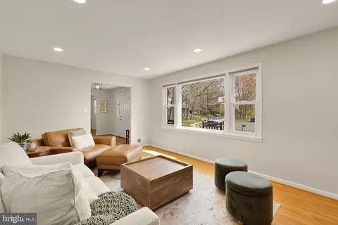 Living - 6800 Riata Ct, Springfield, VA 22153 photo 1 of 1