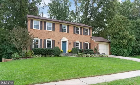Exterior - 9751 Ironmaster Dr, Burke, VA 22015 photo 2 of 6