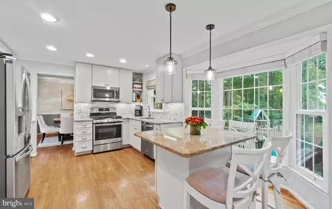 Kitchen - 9751 Ironmaster Dr, Burke, VA 22015 photo 6 of 6