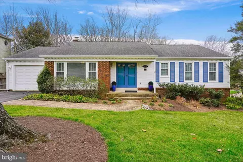 7920 Journey Ln, Springfield, VA 22153