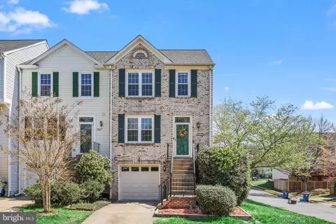 5840 Watermark Cir, Centreville, VA 20120