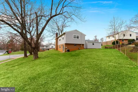 Exterior - 7013 Galgate Dr, Springfield, VA 22152 photo 2 of 12